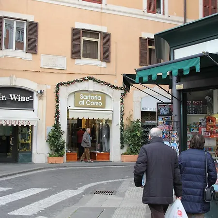 Abagnale Montecitorio بيت ضيافة 3*